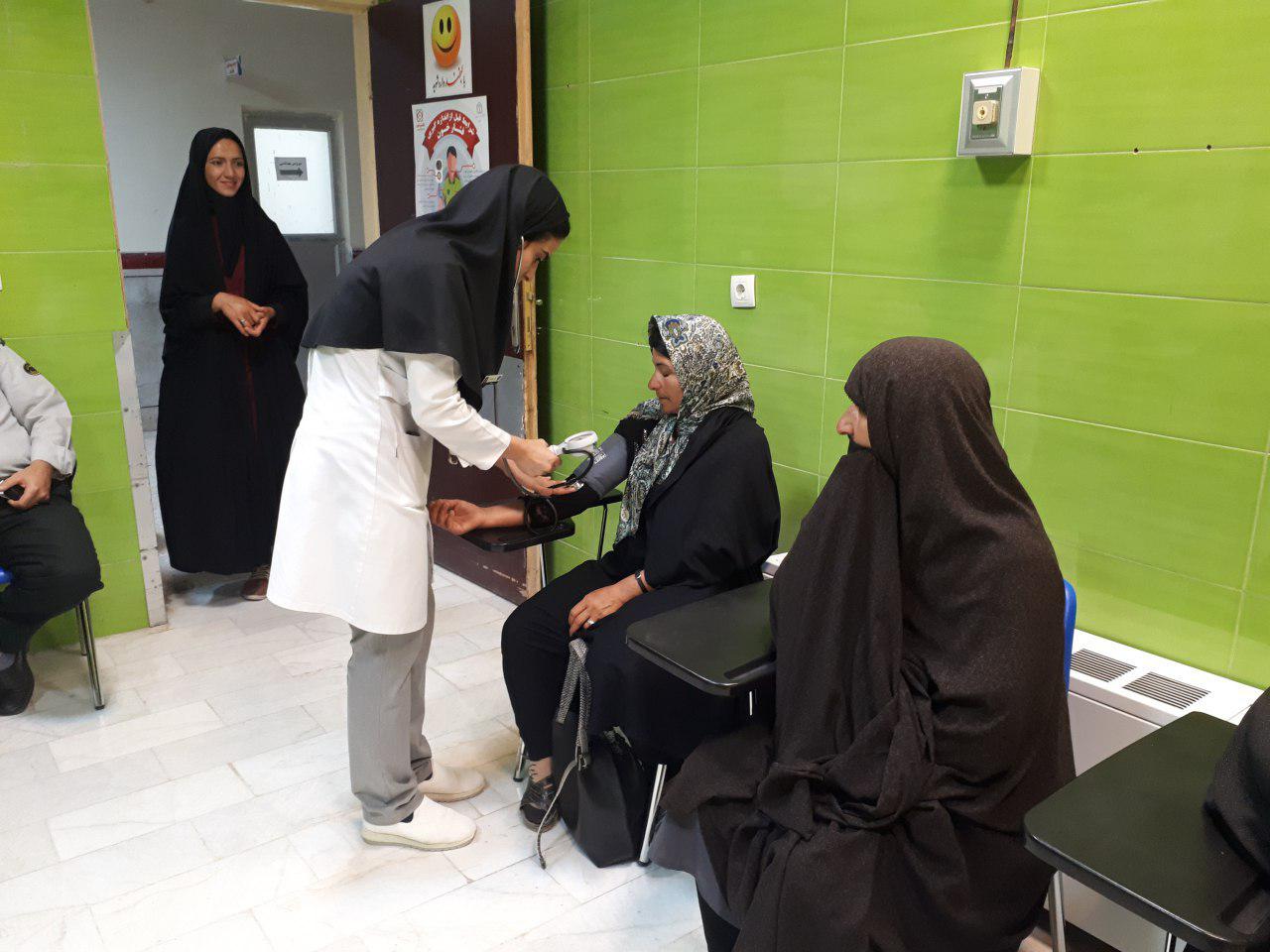 اجرای طرح بسیج ملی کنترل فشار خون در بیمارستان بنت الهدی بجنورد